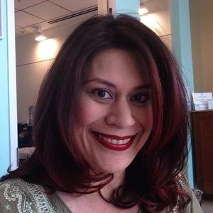 Meet your Posher, Mirna